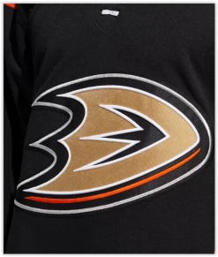 DUCKS HOME AUTHENTIC JERSEY Adidas -Hockey-Ausrüstungsgeschäft Screen Shot 01 25 23 at 06 31 PM
