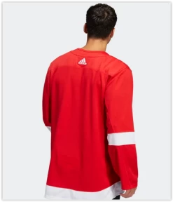 Red Wings Adidas Authentic Primegreen NHL Trikot Home Rot 5 Red Wings Adidas Authentic Primegreen NHL Trikot Home Rot -Hockey-Ausrüstungsgeschäft Screen Shot 11 28 22 at 03 47 PM 001